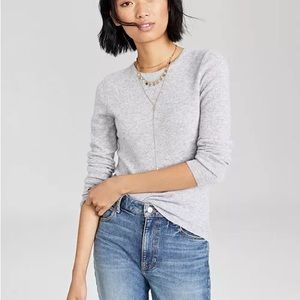 100% Cashmere Crewneck sweater